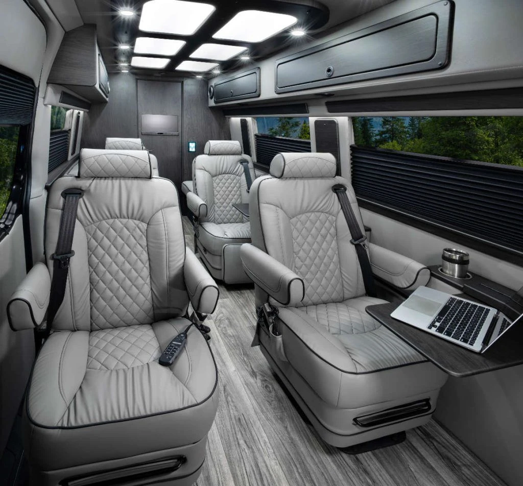 Midwest Luxe Cruiser interior